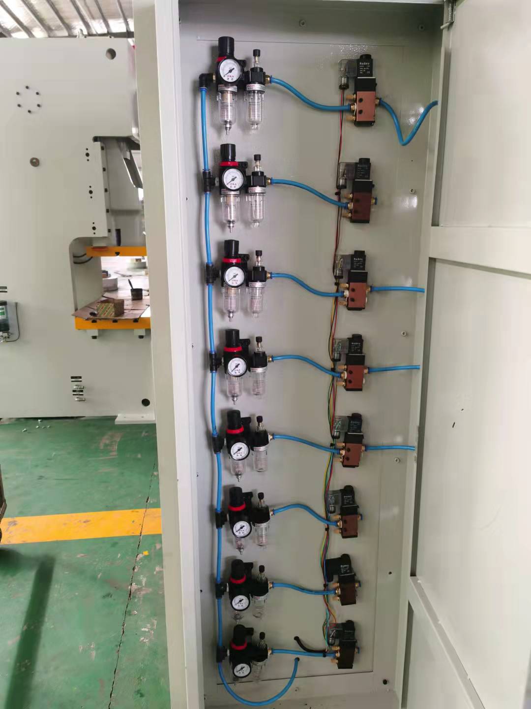 气动冲床搭配 (3)