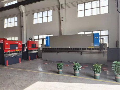 Станок для гибки контейнерных коробок