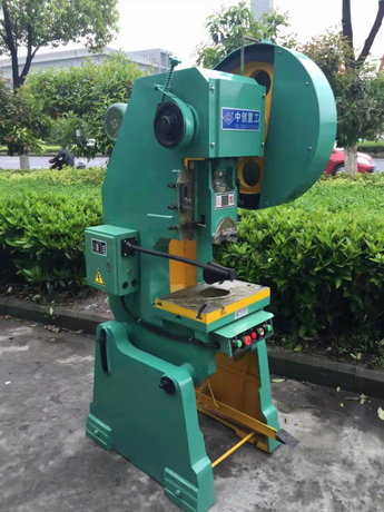 силовой пресс машина